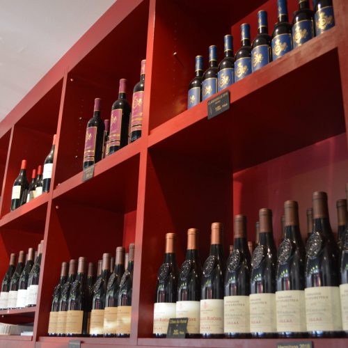 La boucherie RW-Escale gourmande proposent une gamme de produit viticole.